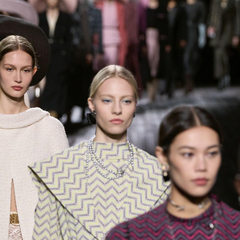 How to become a fashion buyer